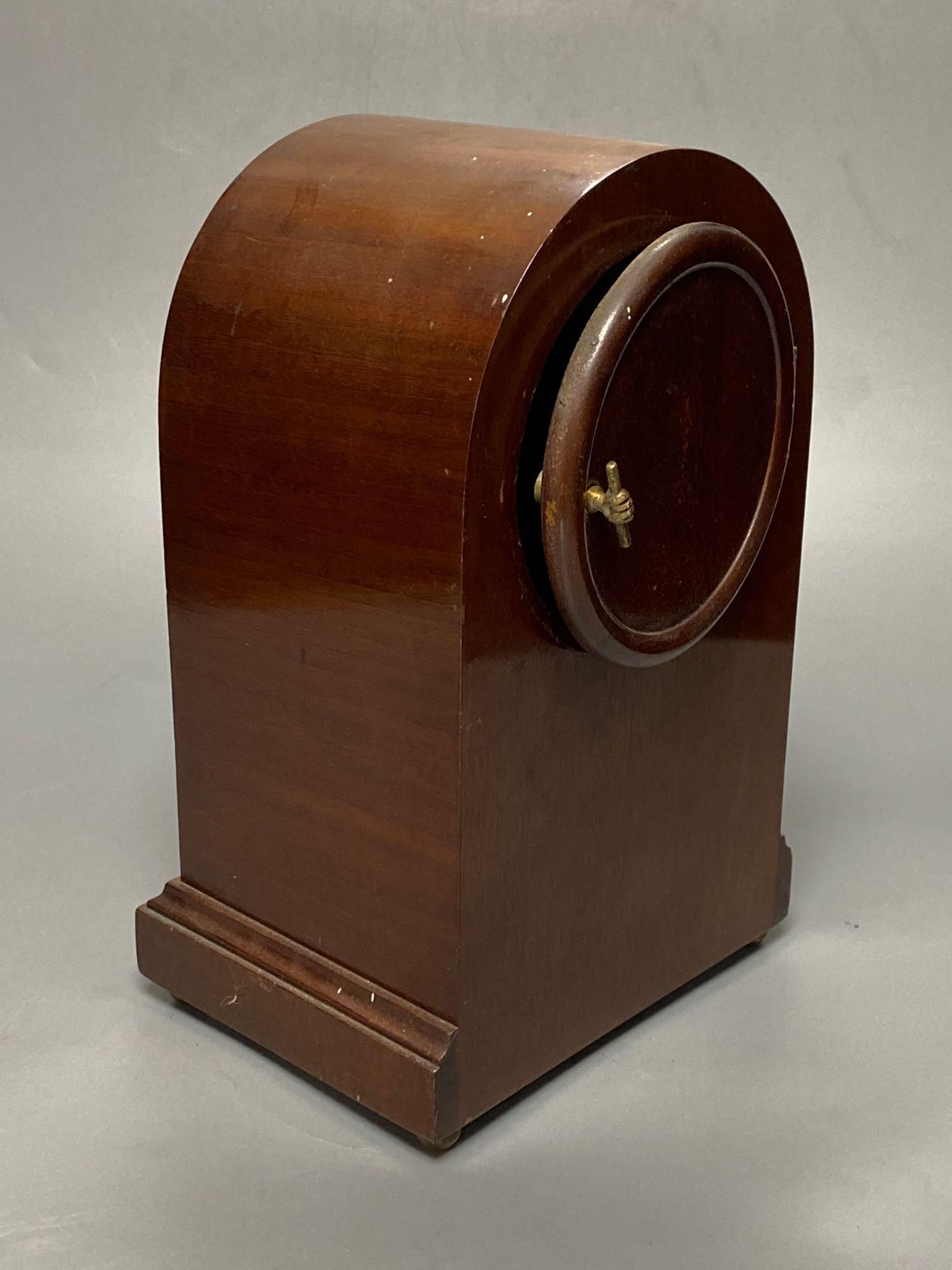 An Edwardian inlaid mahogany eight day mantel clock, with spring drive timepiece movement, 26cm